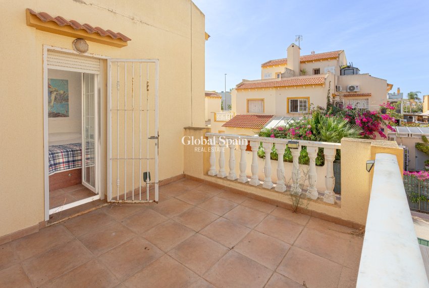 Wederverkoop - VILLA -
PILAR DE LA HORADADA - Costa Blanca