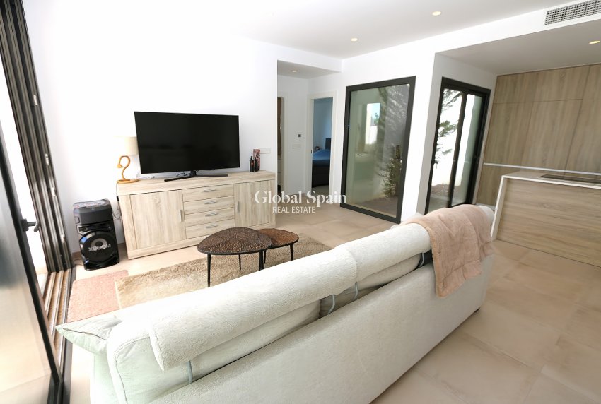 Wederverkoop - VILLA -
PILAR DE LA HORADADA - Costa Blanca