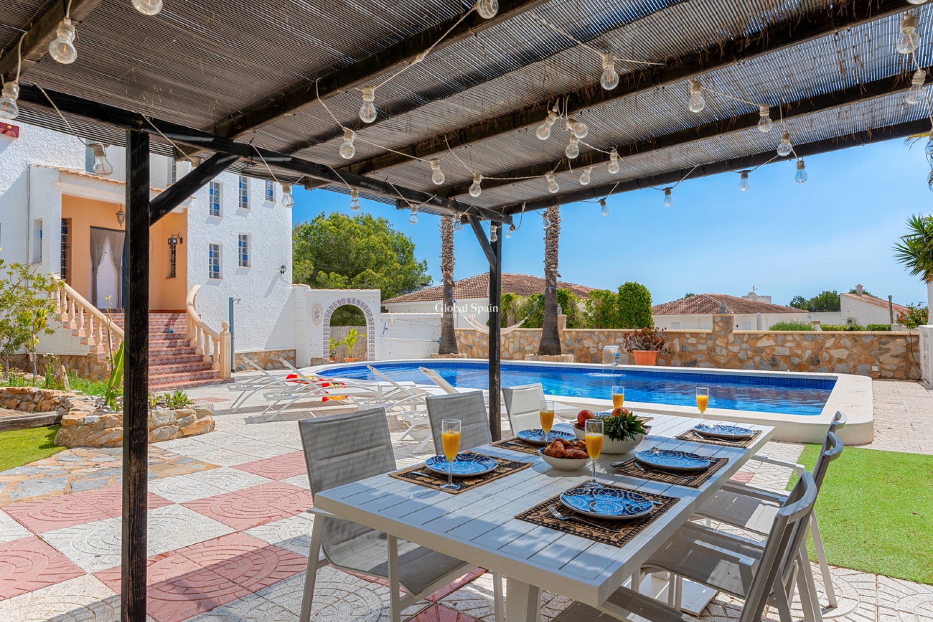 Wederverkoop - VILLA -
PINAR DE CAMPOVERDE - Costa Blanca