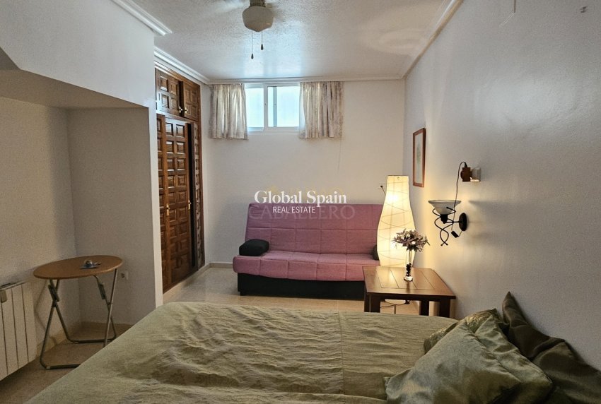 Wederverkoop - VILLA -
PINAR DE CAMPOVERDE - Inland