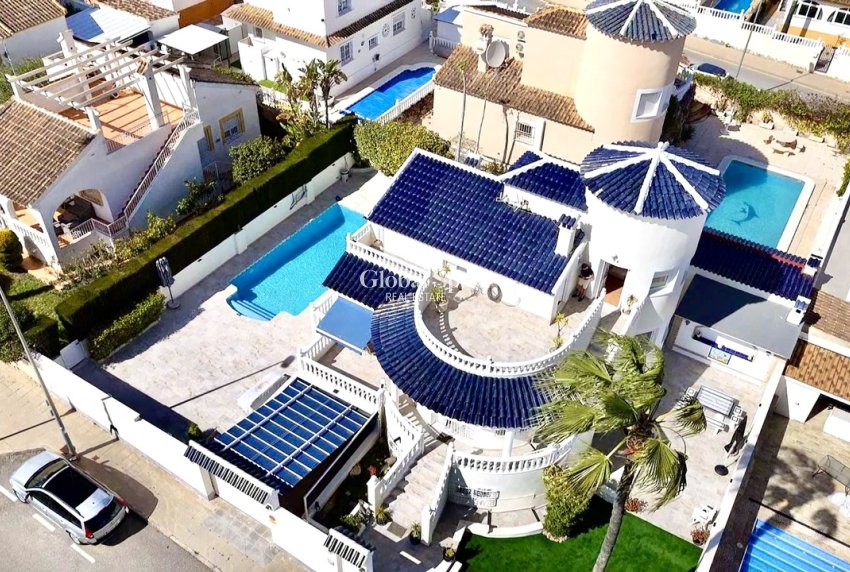 Wederverkoop - VILLA -
PINAR DE CAMPOVERDE - Inland