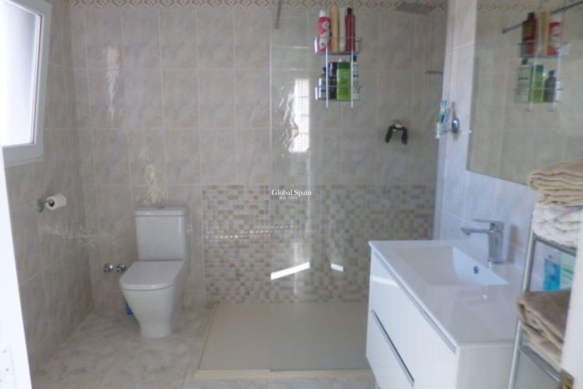 Wederverkoop - VILLA -
PLAYA FLAMENCA - Costa Blanca