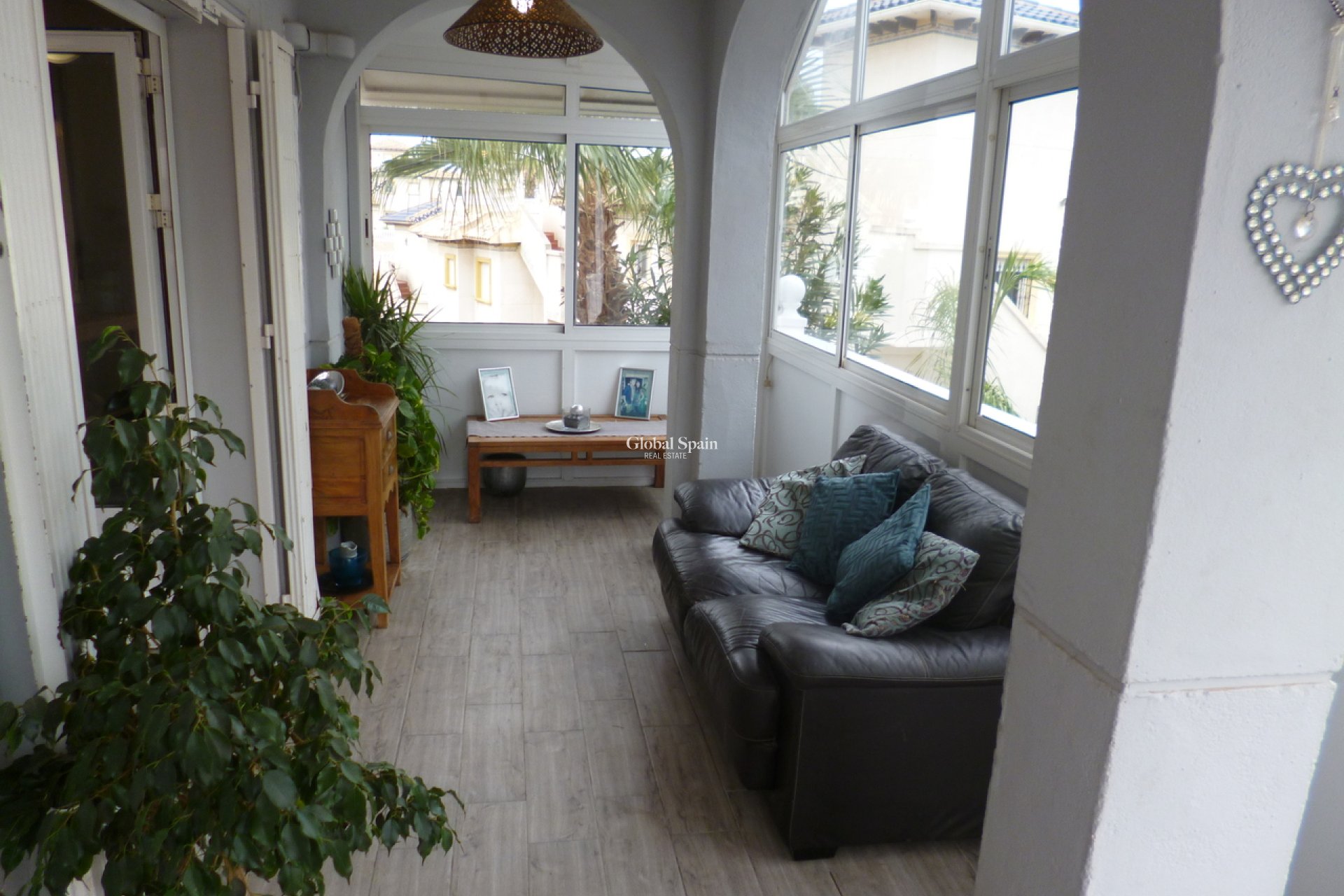 Wederverkoop - VILLA -
PLAYA FLAMENCA - Costa Blanca