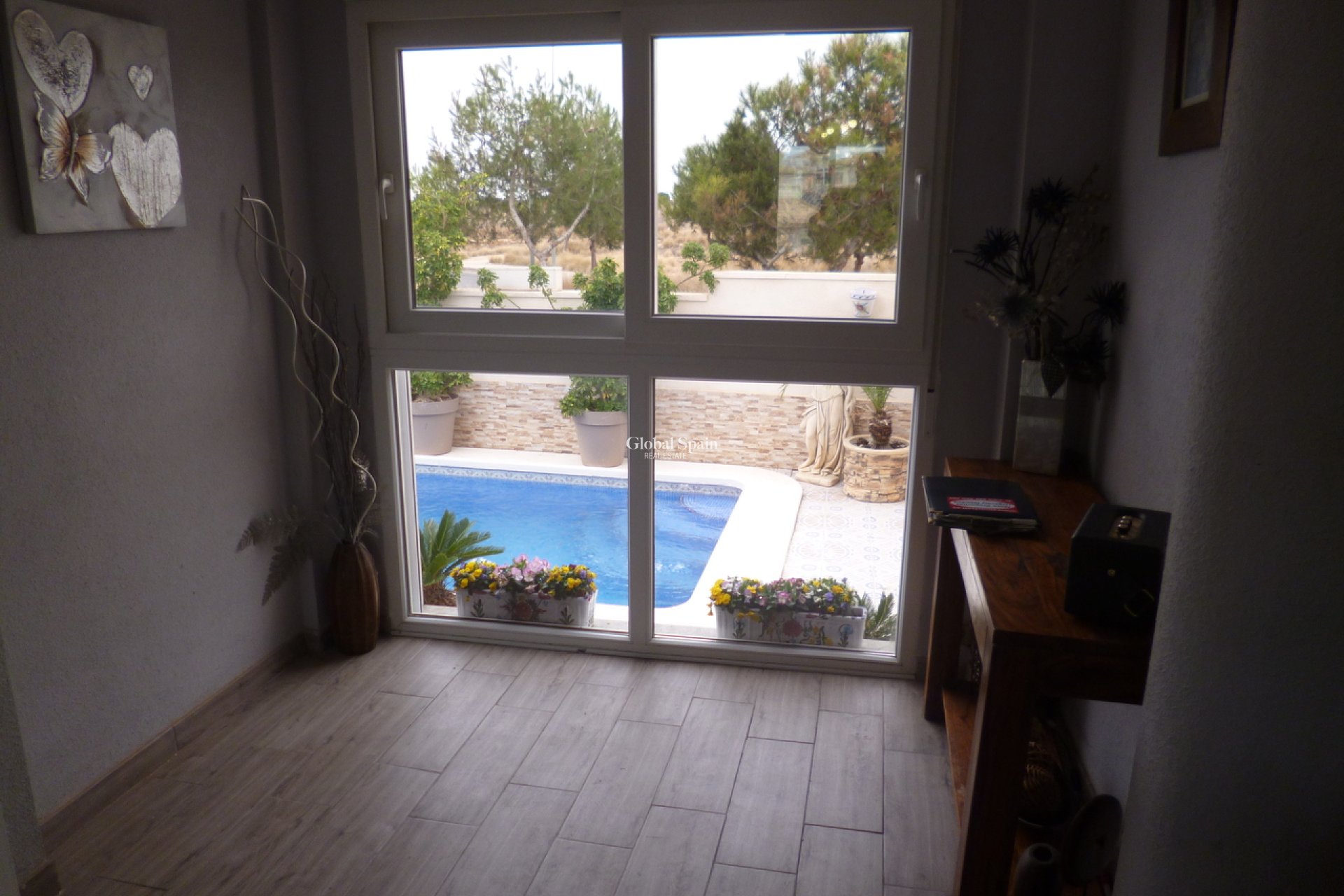 Wederverkoop - VILLA -
PLAYA FLAMENCA - Costa Blanca