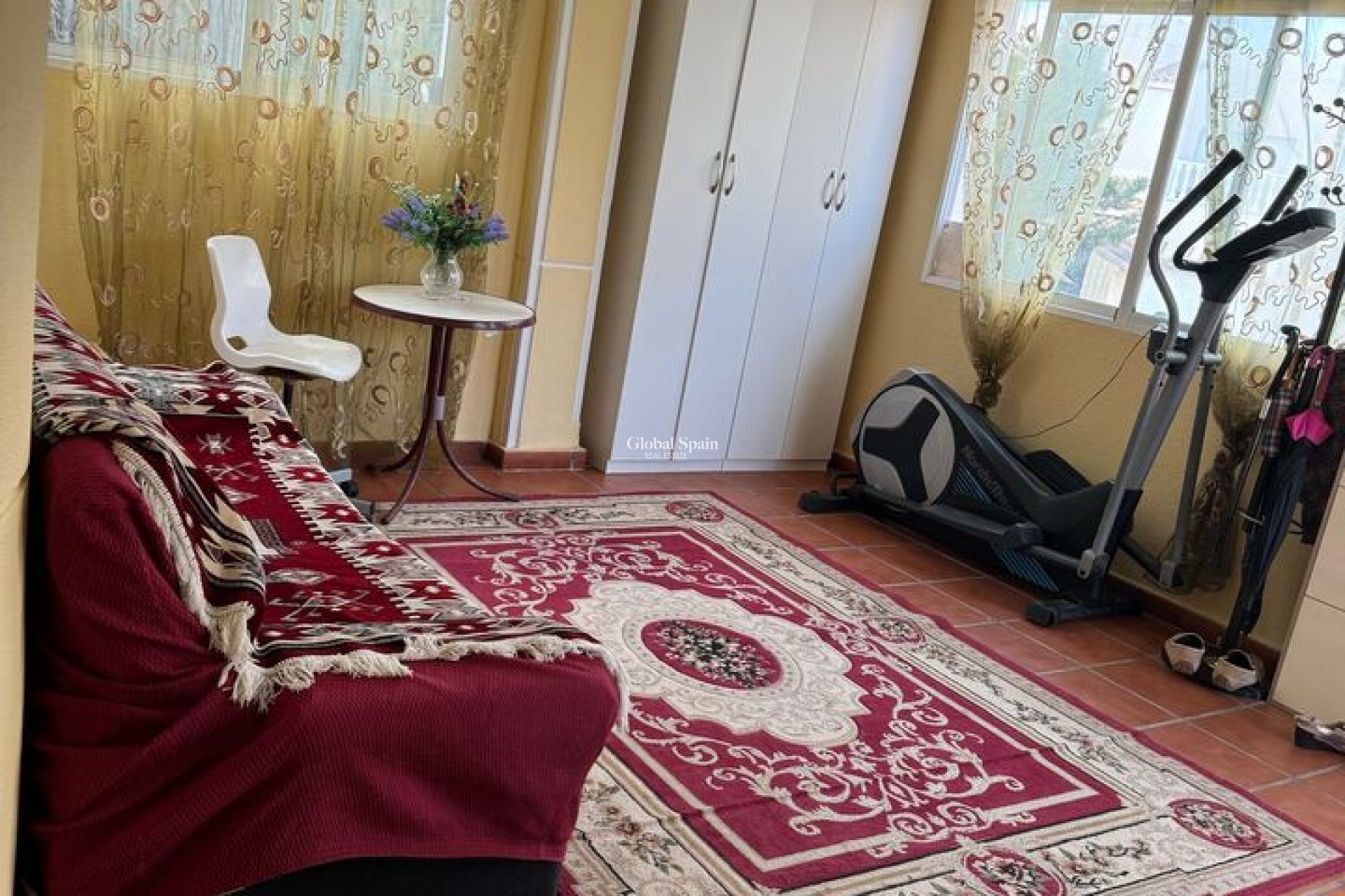 Wederverkoop - VILLA -
PLAYA FLAMENCA - Costa Blanca