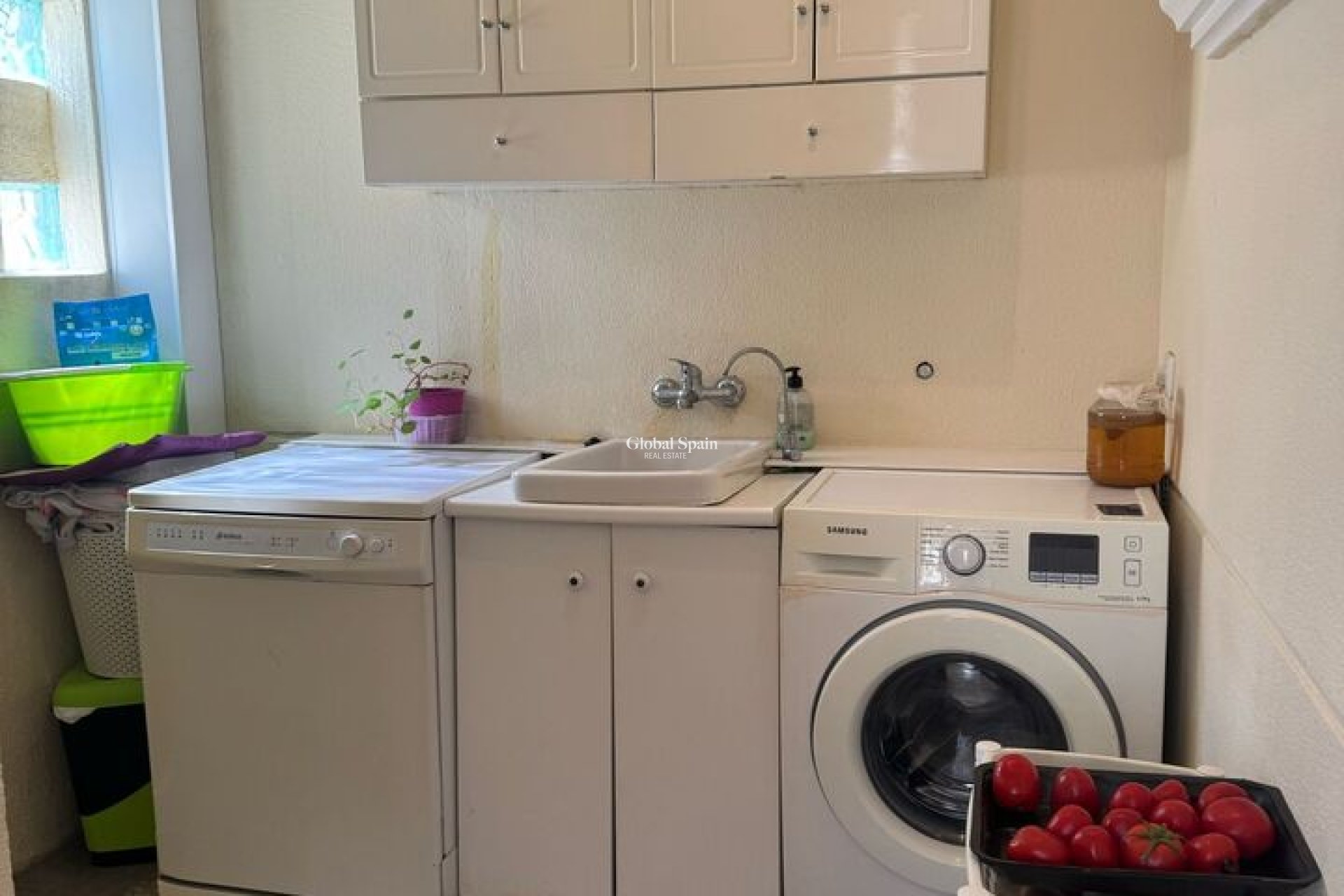 Wederverkoop - VILLA -
PLAYA FLAMENCA - Costa Blanca