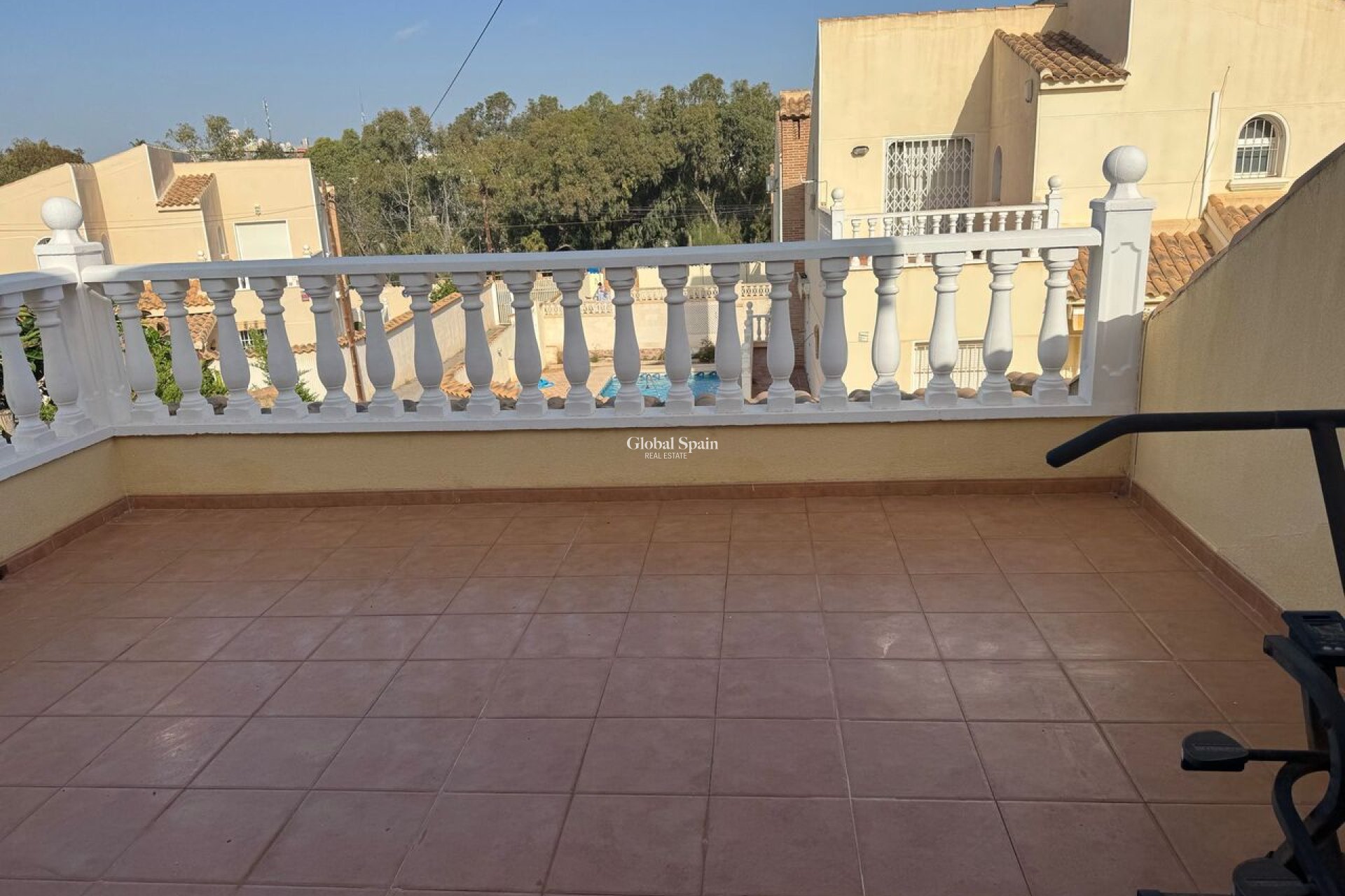 Wederverkoop - VILLA -
PLAYA FLAMENCA - Costa Blanca