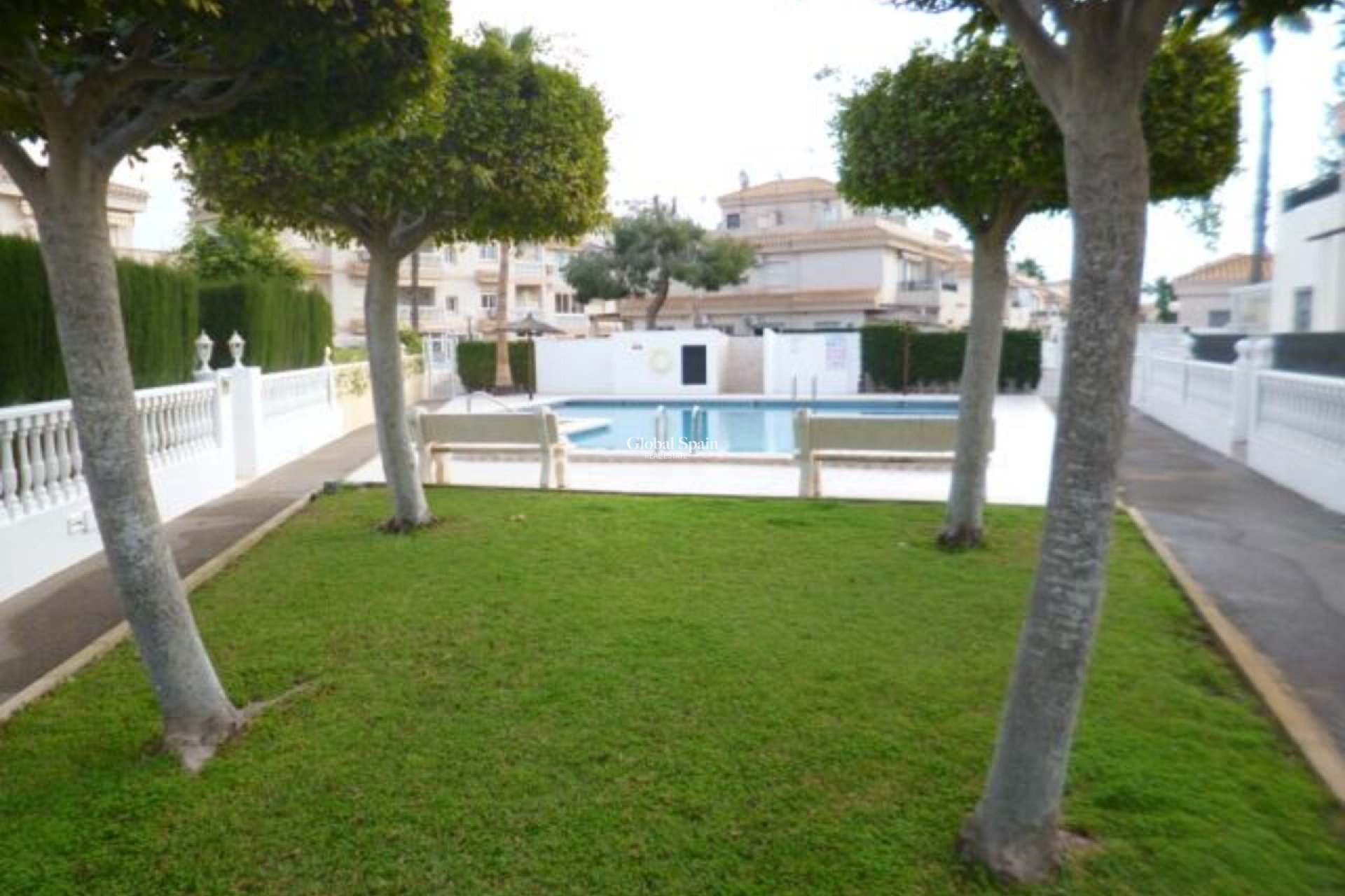 Wederverkoop - VILLA -
PLAYA FLAMENCA - Costa Blanca