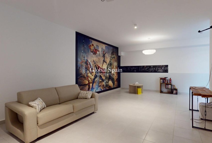 Wederverkoop - VILLA -
PLAYA HONDA - Costa Calida