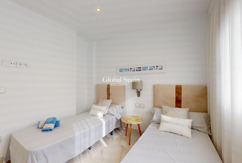 Wederverkoop - VILLA -
PLAYA HONDA - Costa Calida