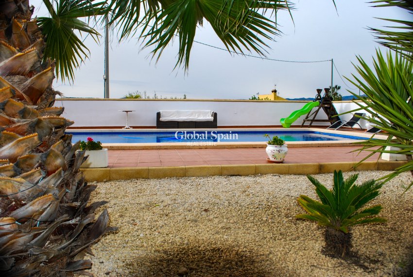 Wederverkoop - VILLA -
PLIEGO - Inland