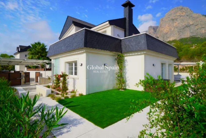 Wederverkoop - VILLA -
POLOP - Costa Blanca