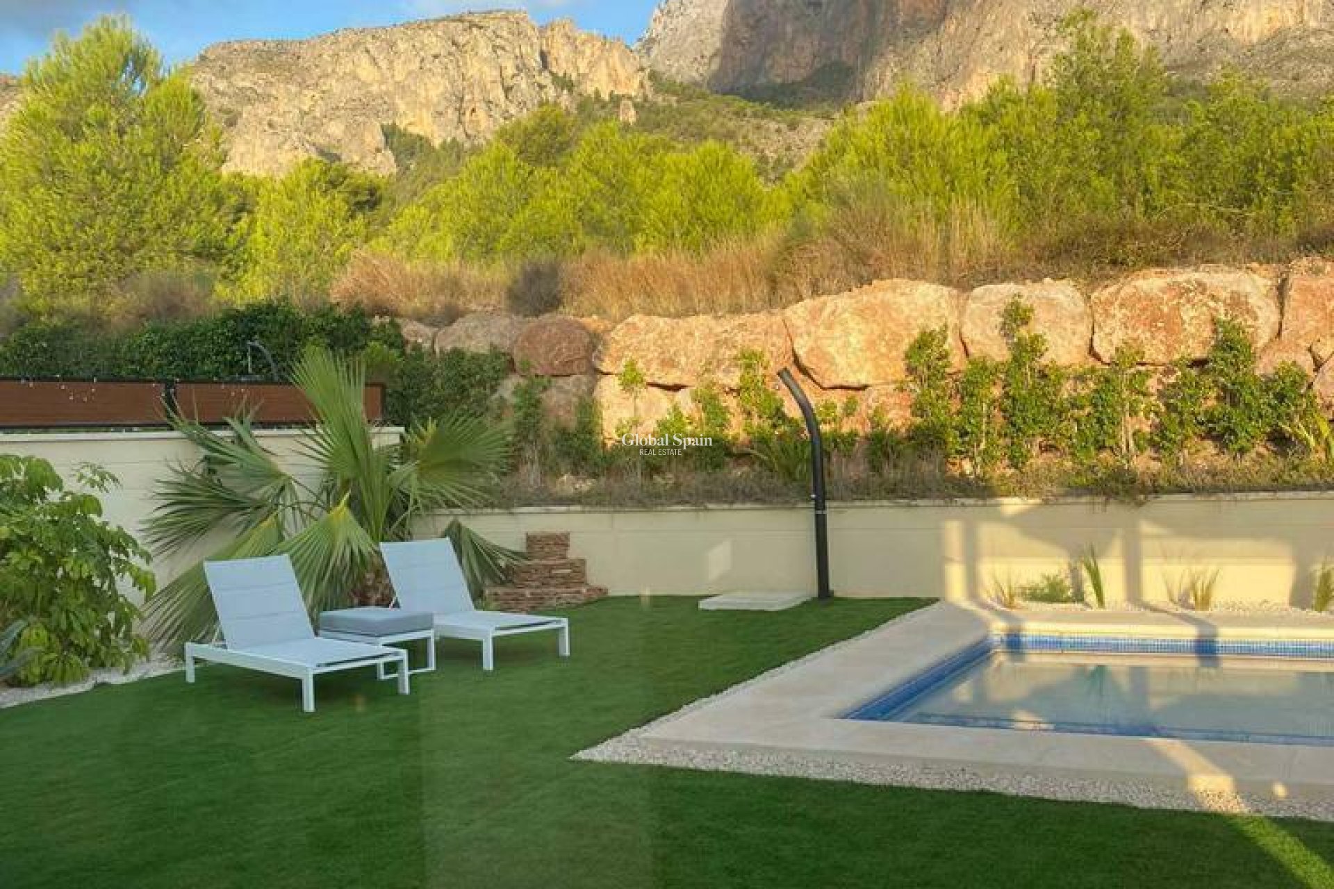 Wederverkoop - VILLA -
POLOP - Costa Blanca