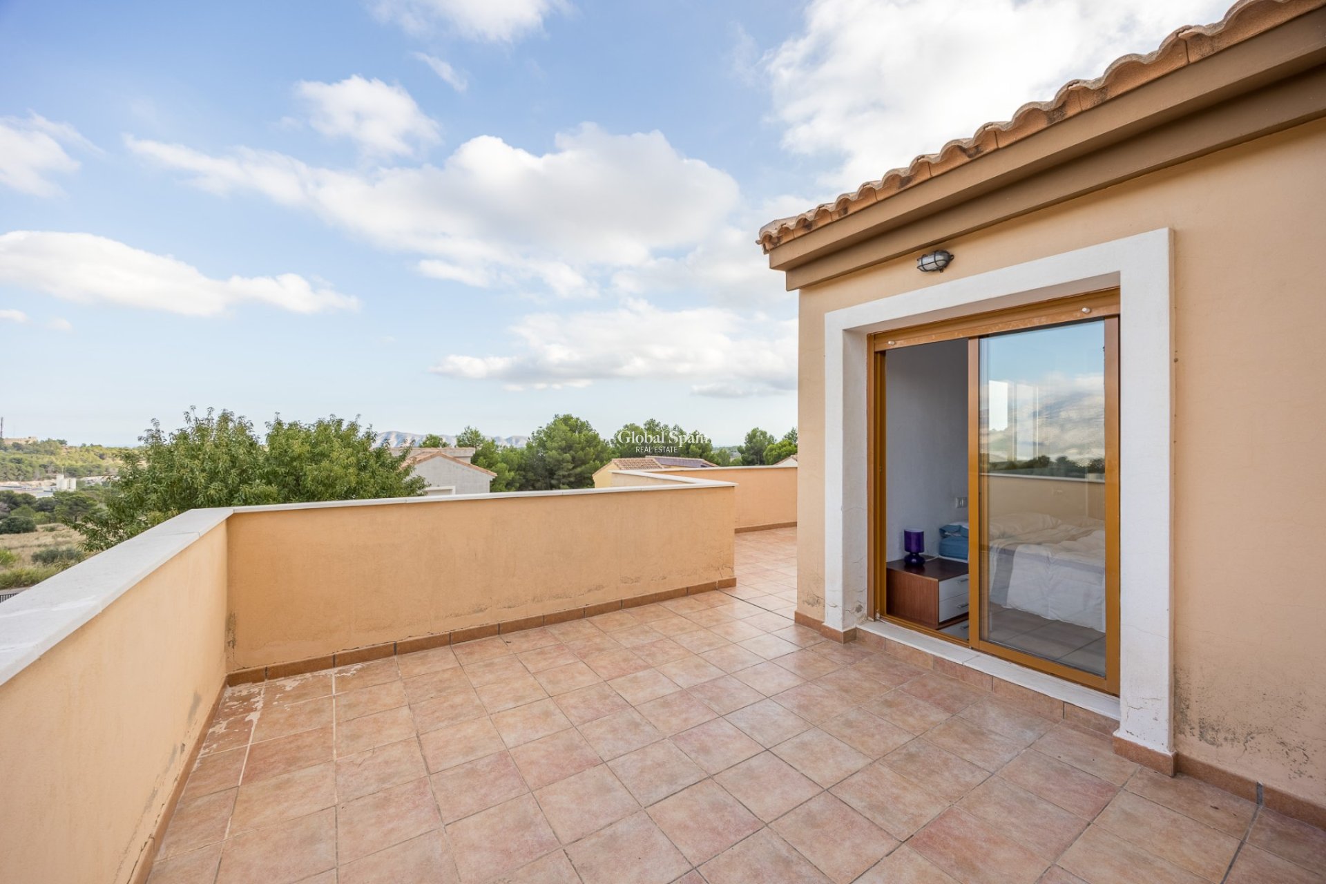 Wederverkoop - VILLA -
POLOP - Polop