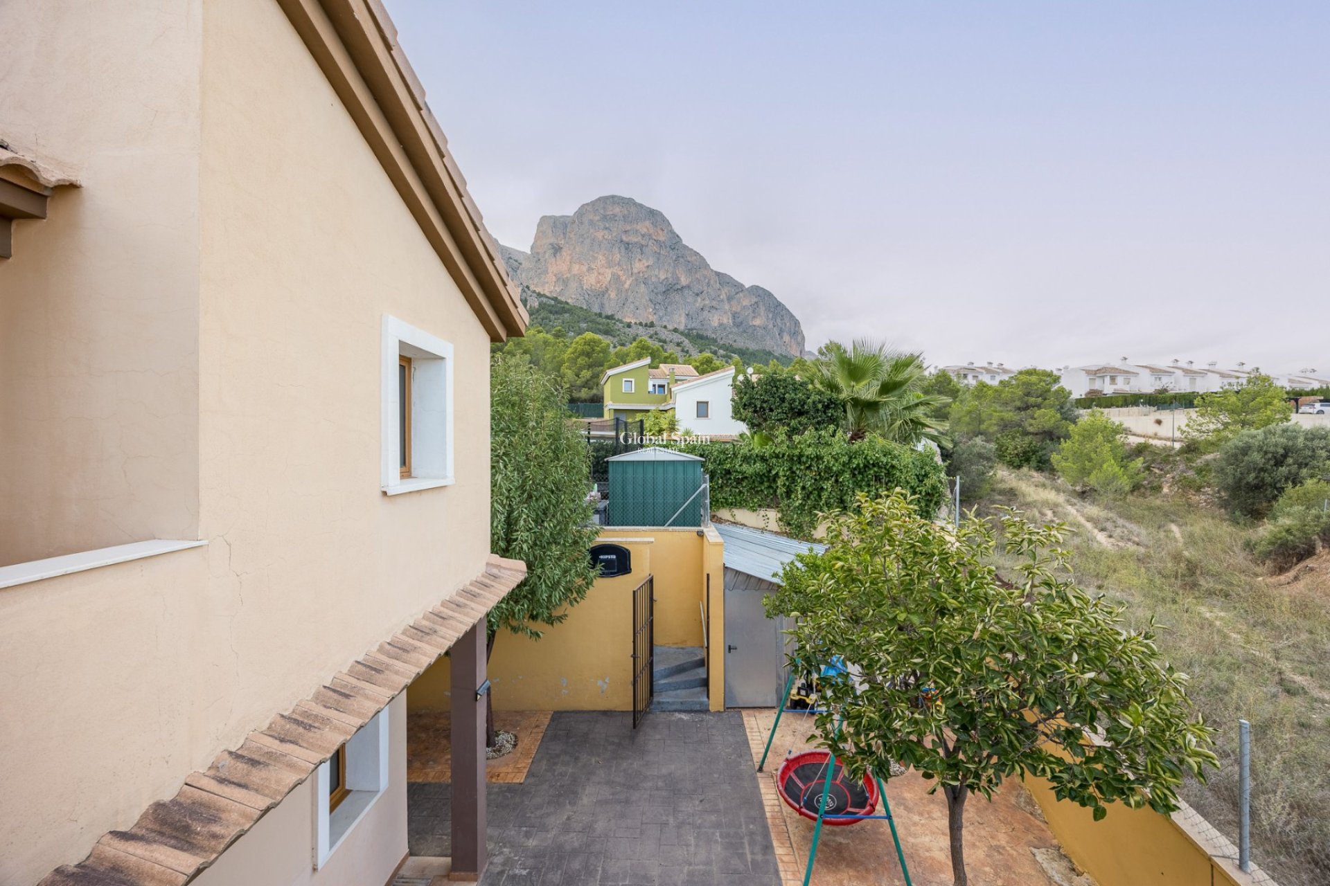 Wederverkoop - VILLA -
POLOP - Polop