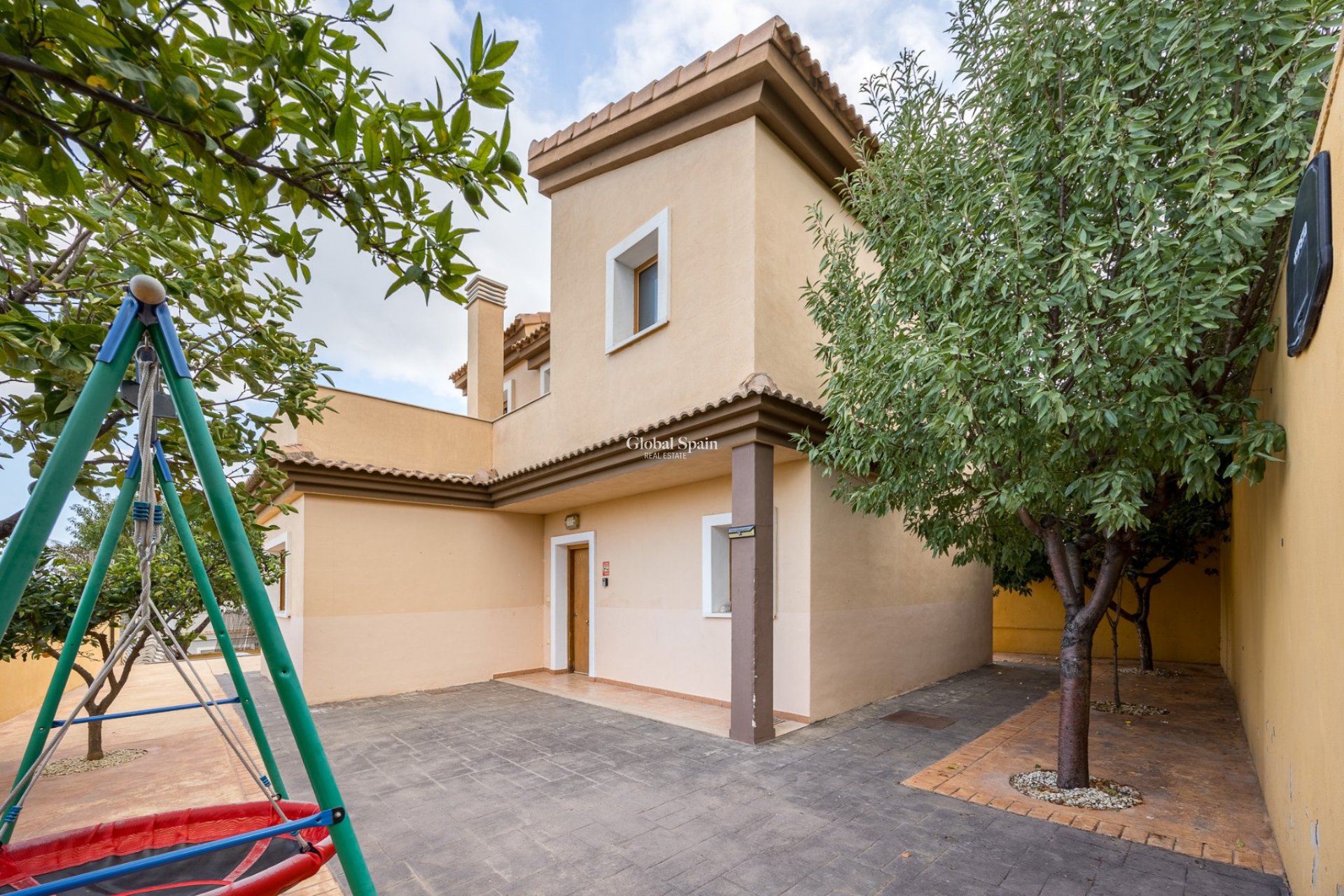 Wederverkoop - VILLA -
POLOP - Polop