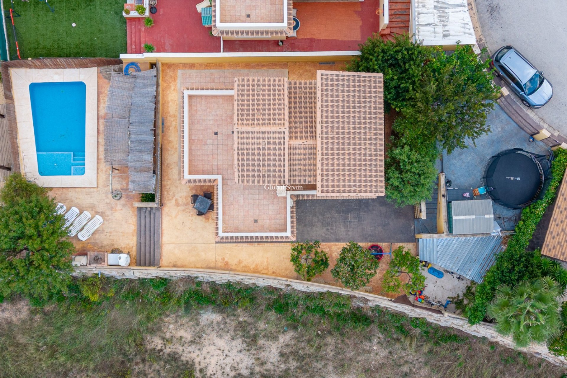 Wederverkoop - VILLA -
POLOP - Polop