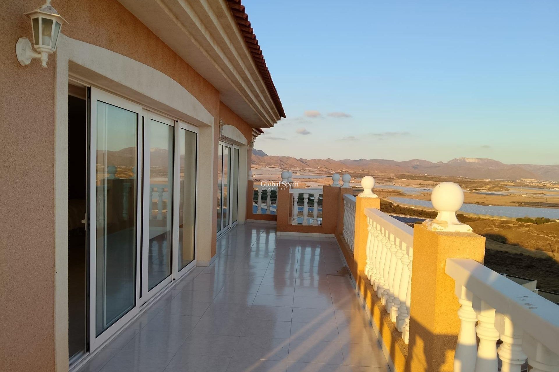 Wederverkoop - VILLA -
PUERTO DE MAZARRÓN - Bolnuevo