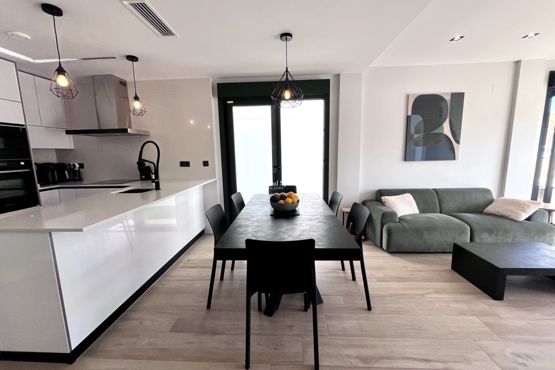 Wederverkoop - VILLA -
PUNTA PRIMA - Costa Blanca