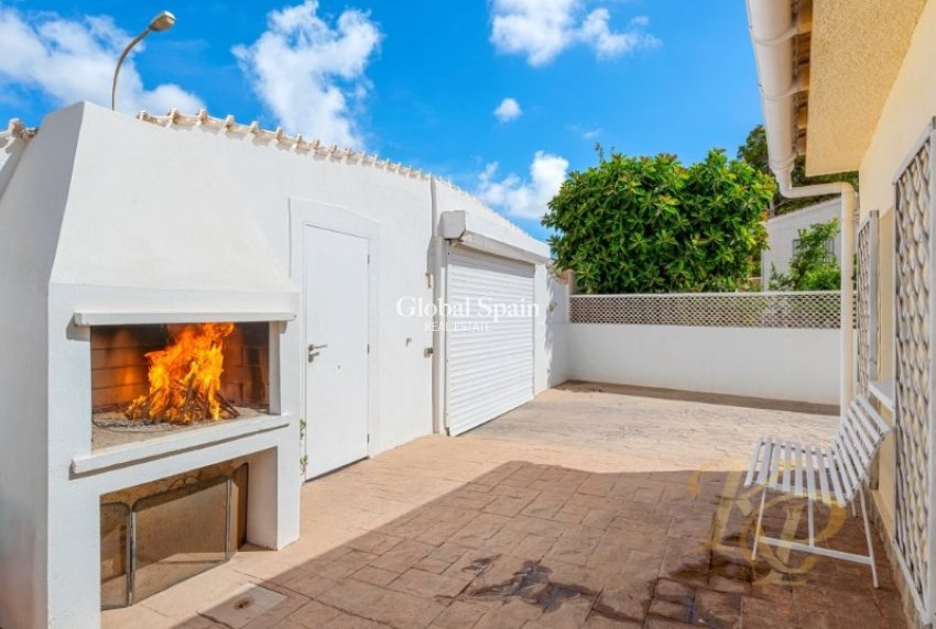 Wederverkoop - VILLA -
ROJALES - Ciudad Quesada