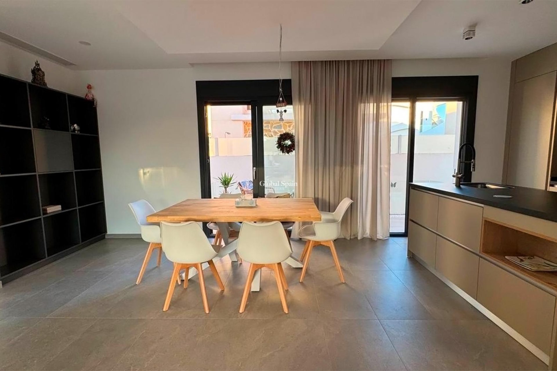 Wederverkoop - VILLA -
ROJALES - Ciudad Quesada
