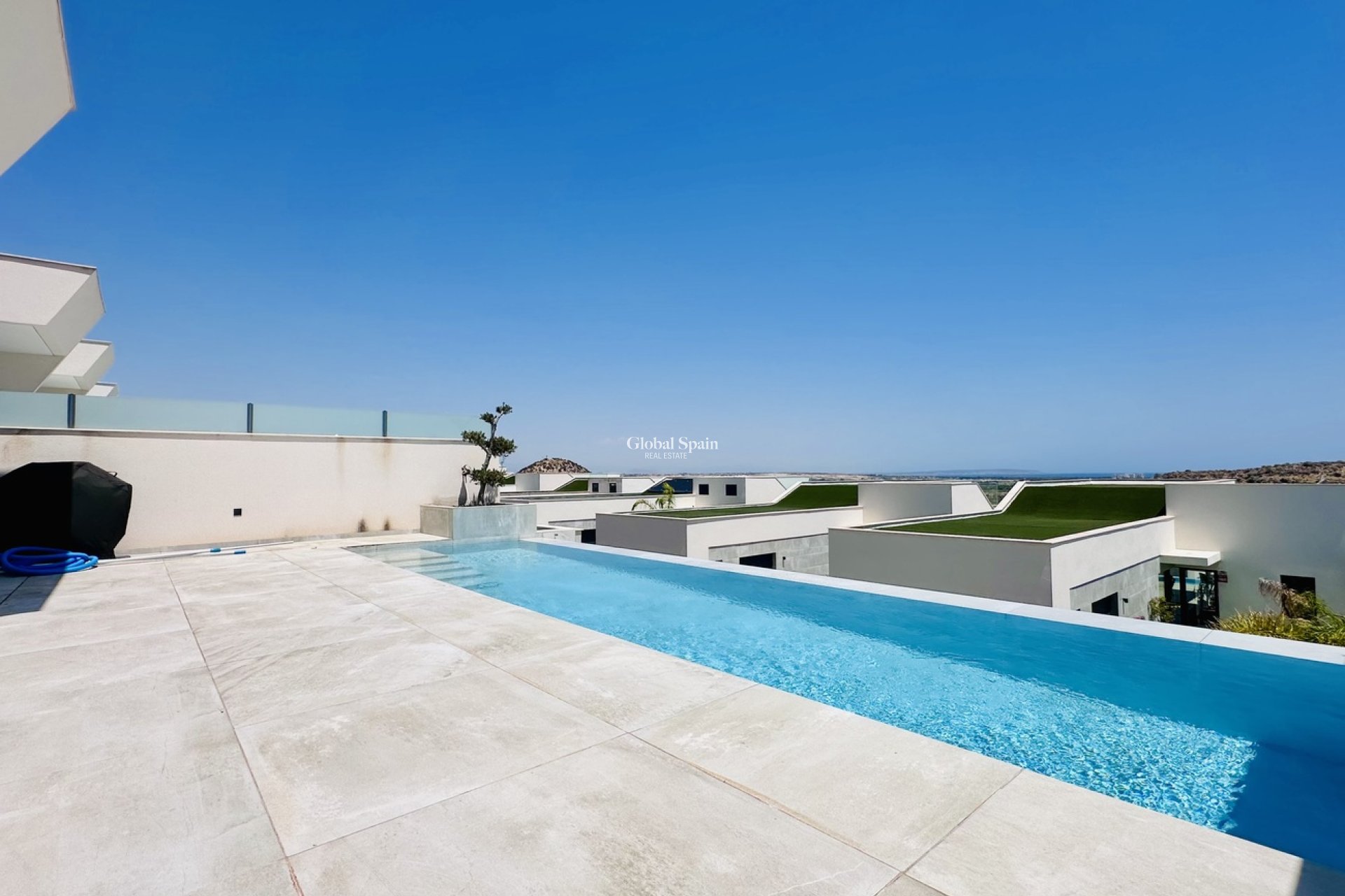 Wederverkoop - VILLA -
ROJALES - Costa Blanca