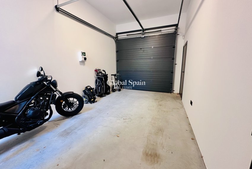 Wederverkoop - VILLA -
ROJALES - Costa Blanca