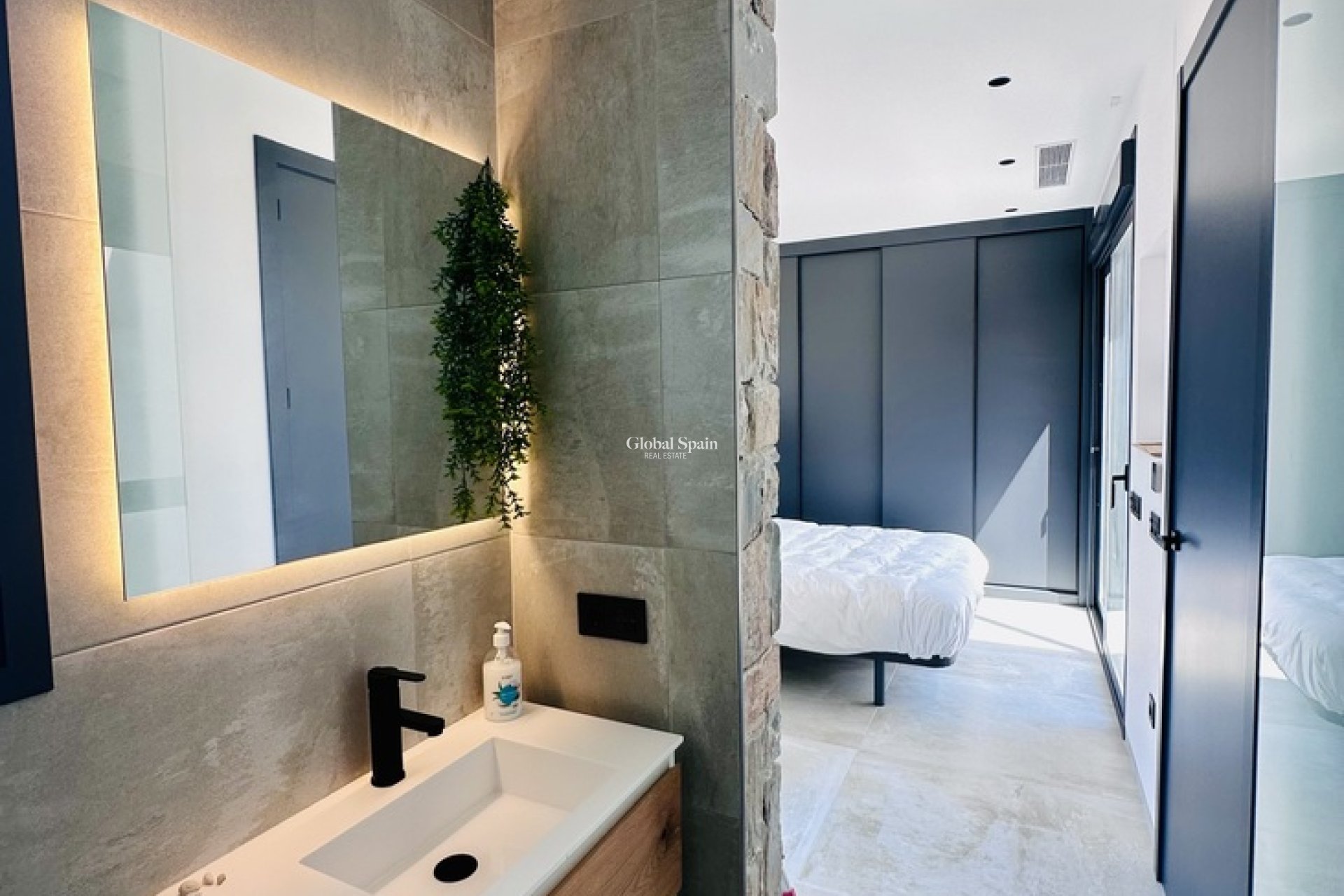 Wederverkoop - VILLA -
ROJALES - Costa Blanca