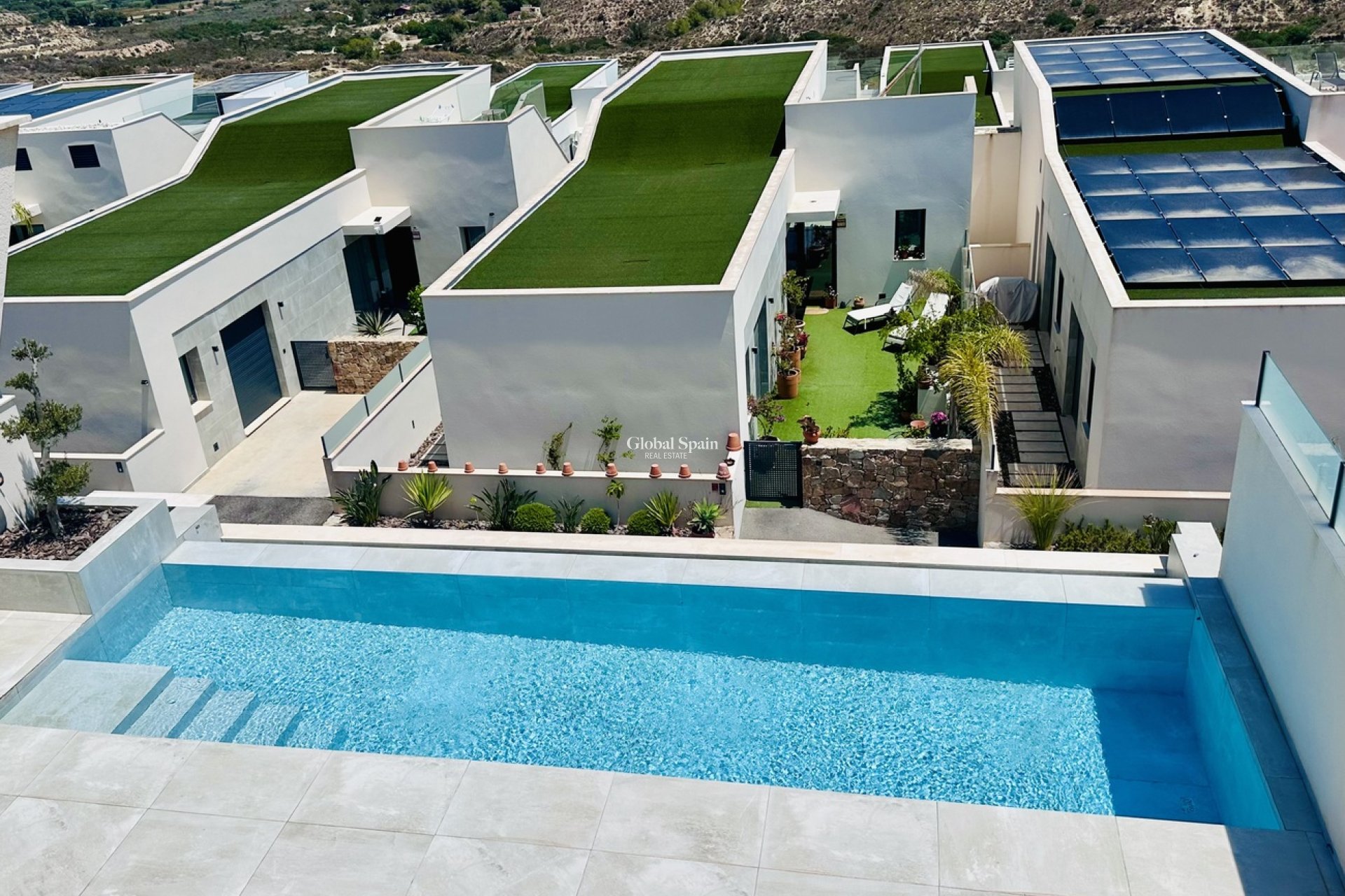 Wederverkoop - VILLA -
ROJALES - Costa Blanca