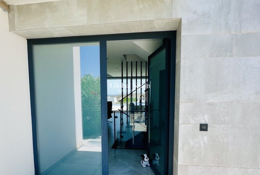 Wederverkoop - VILLA -
ROJALES - Costa Blanca