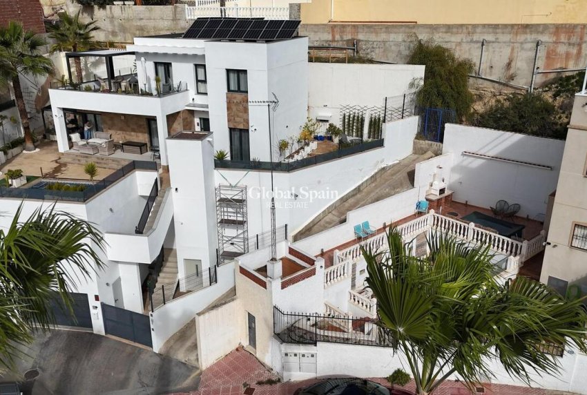 Wederverkoop - VILLA -
ROJALES - Costa Blanca