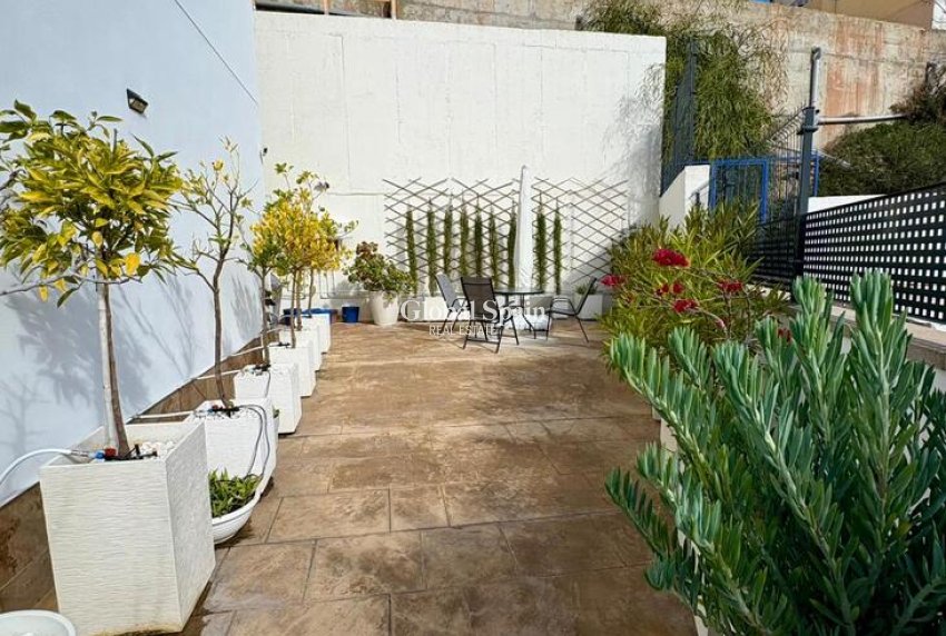 Wederverkoop - VILLA -
ROJALES - Costa Blanca