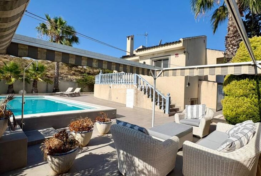 Wederverkoop - VILLA -
ROJALES - Costa Blanca