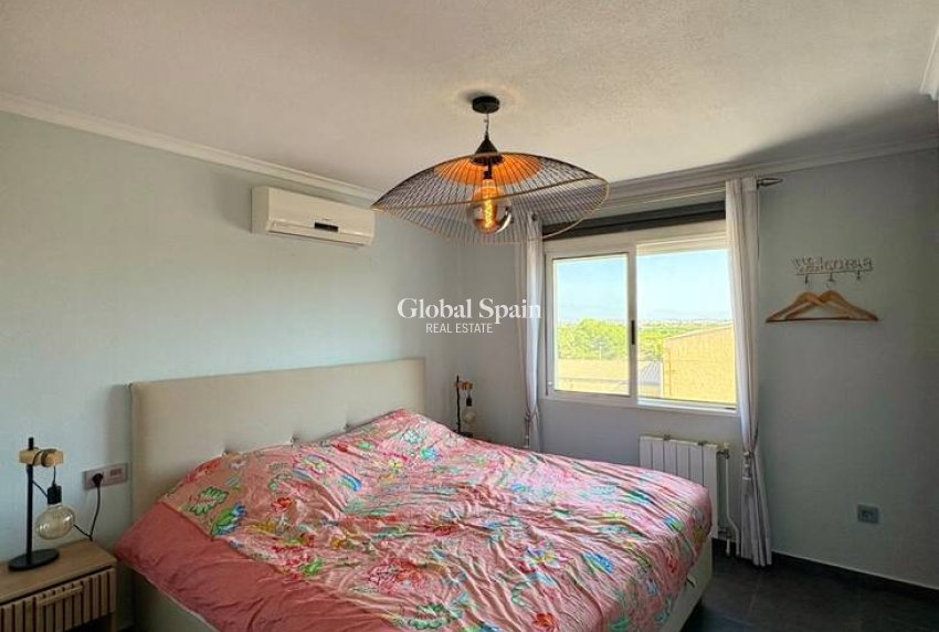 Wederverkoop - VILLA -
ROJALES - Costa Blanca