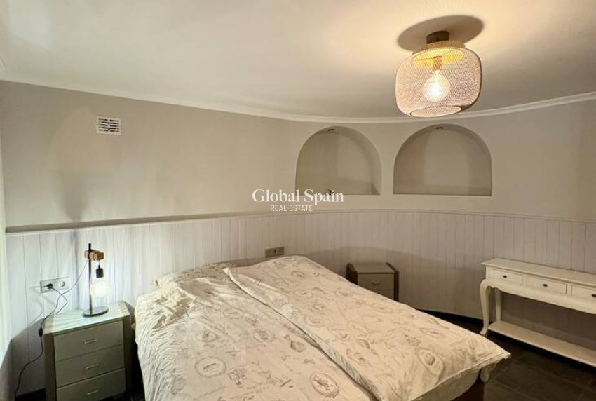 Wederverkoop - VILLA -
ROJALES - Costa Blanca