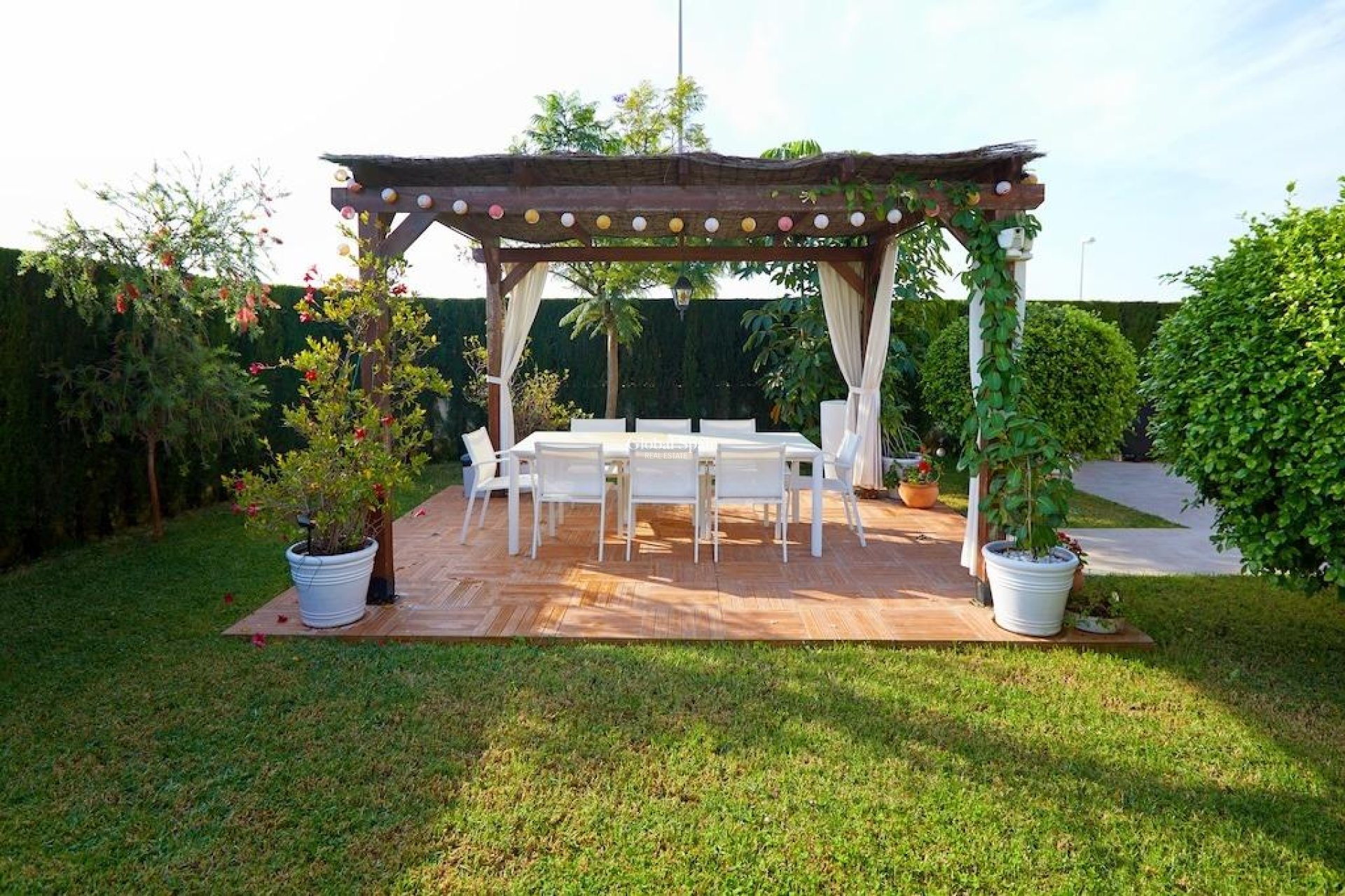 Wederverkoop - VILLA -
ROJALES - Inland