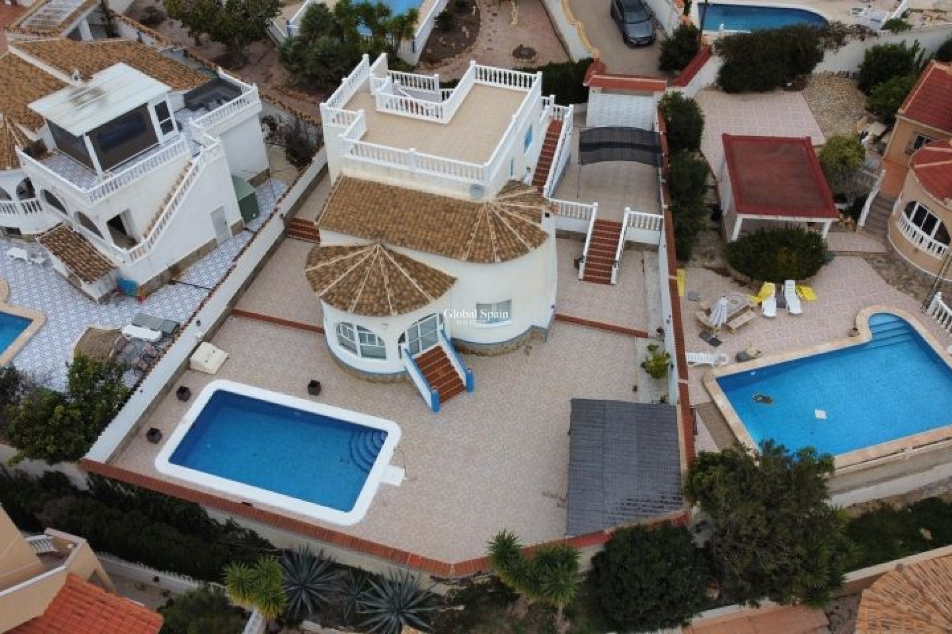 Wederverkoop - VILLA -
ROJALES - Inland