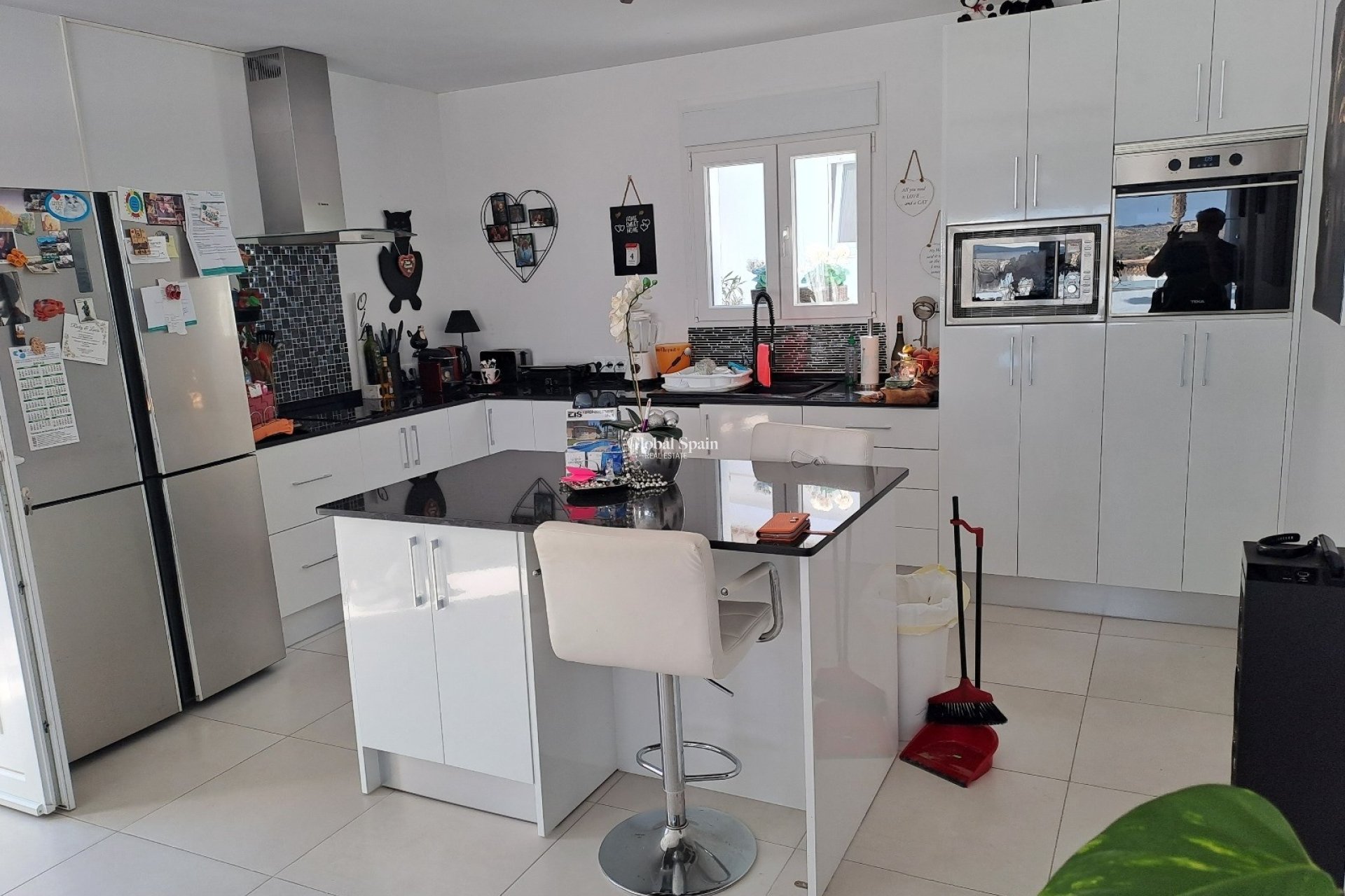 Wederverkoop - VILLA -
ROJALES - Inland