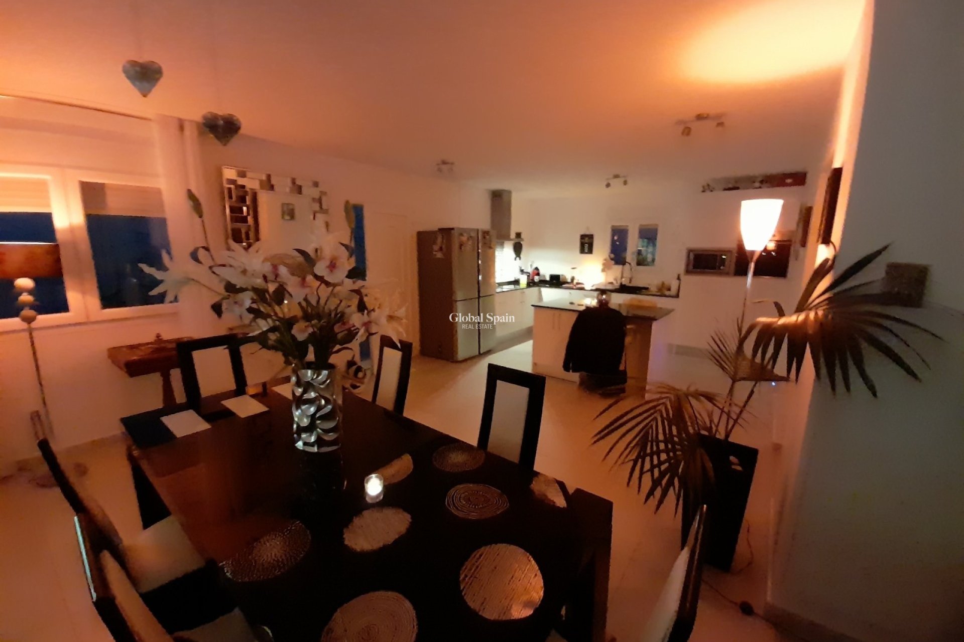 Wederverkoop - VILLA -
ROJALES - Inland