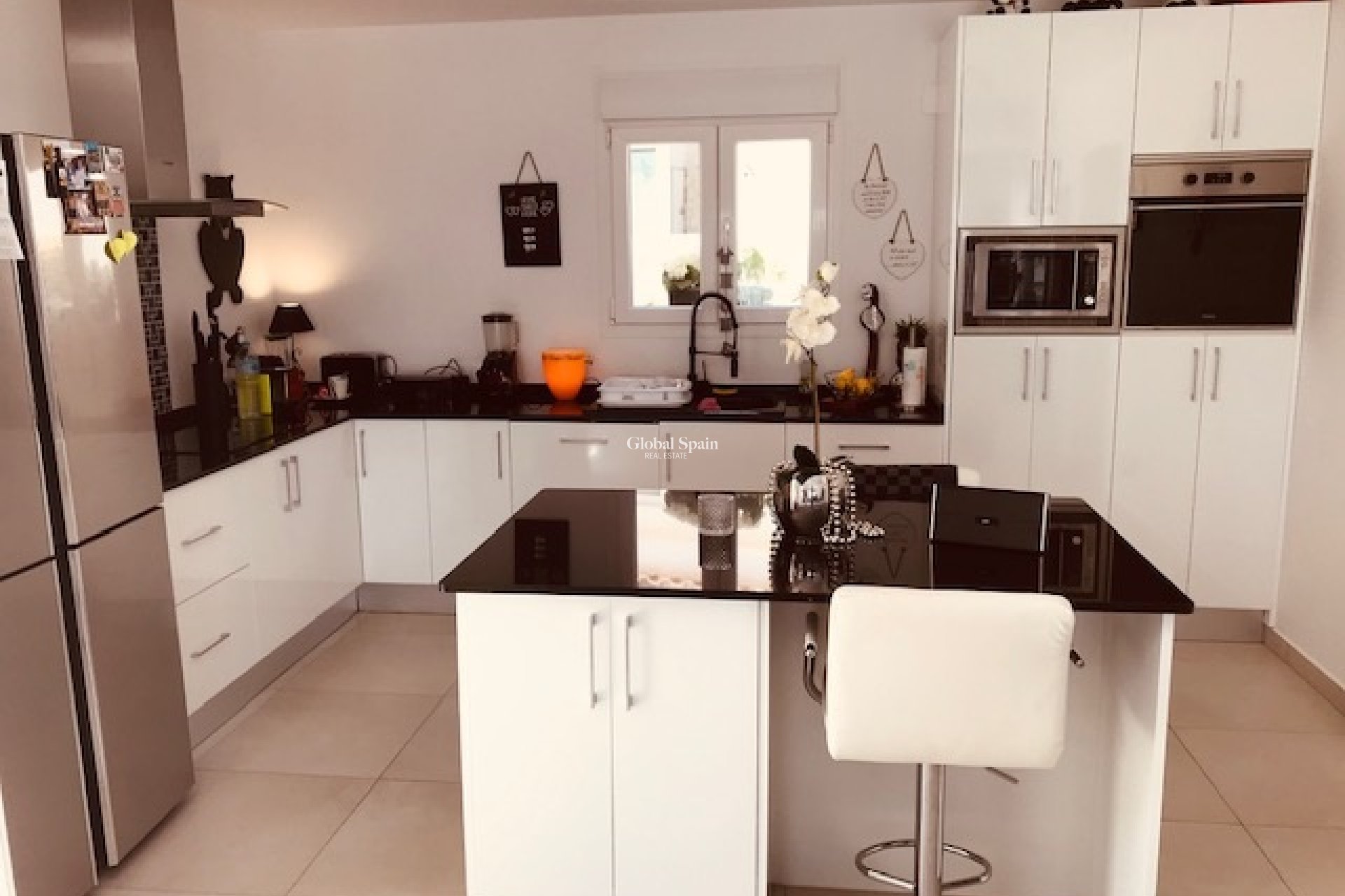 Wederverkoop - VILLA -
ROJALES - Inland