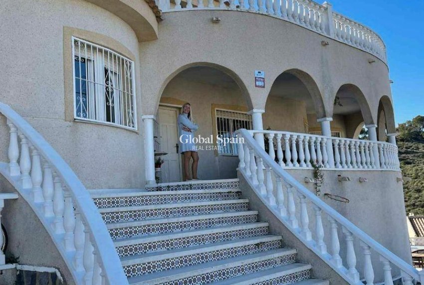 Wederverkoop - VILLA -
ROJALES - La Marquesa Golf