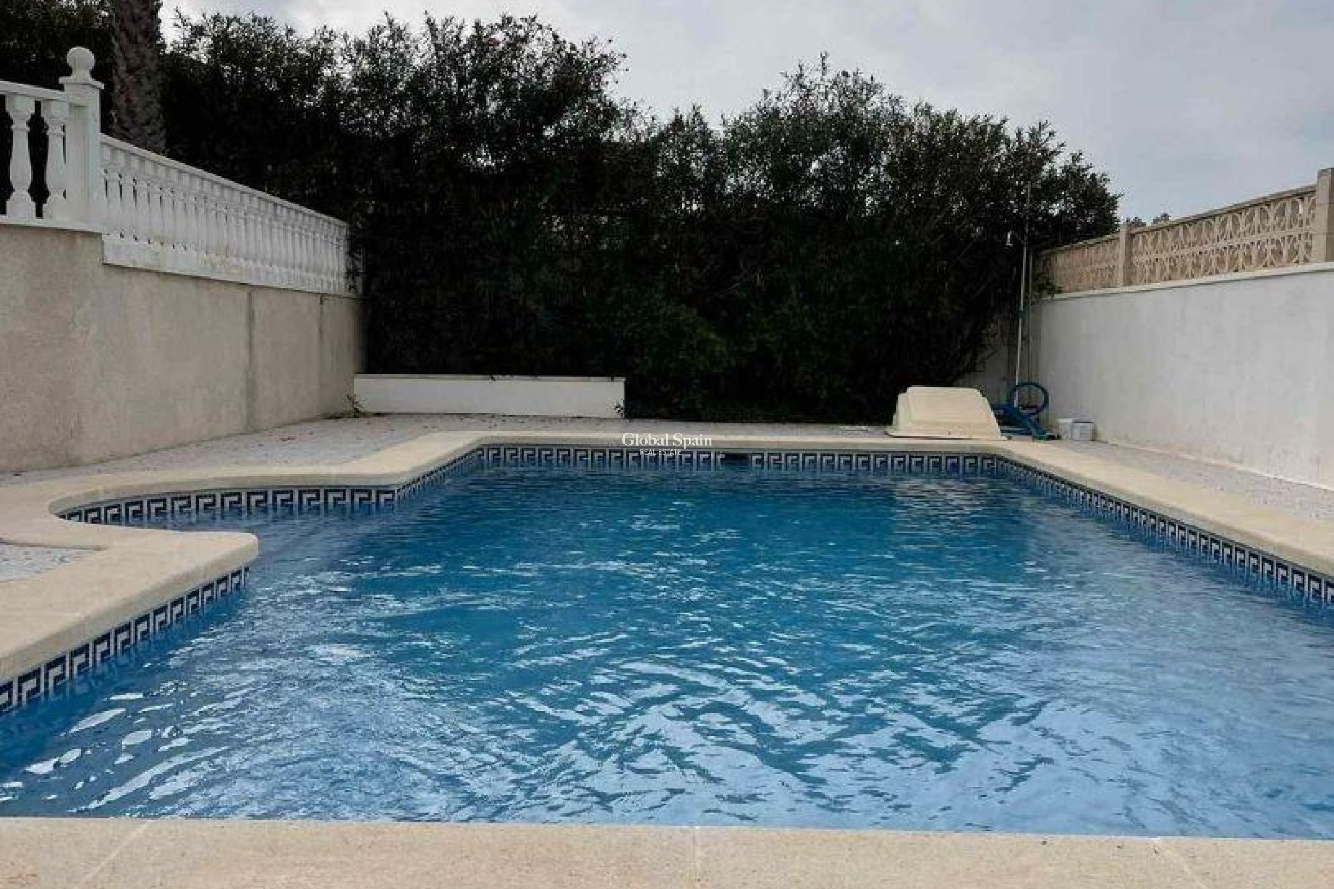 Wederverkoop - VILLA -
ROJALES - La Marquesa Golf