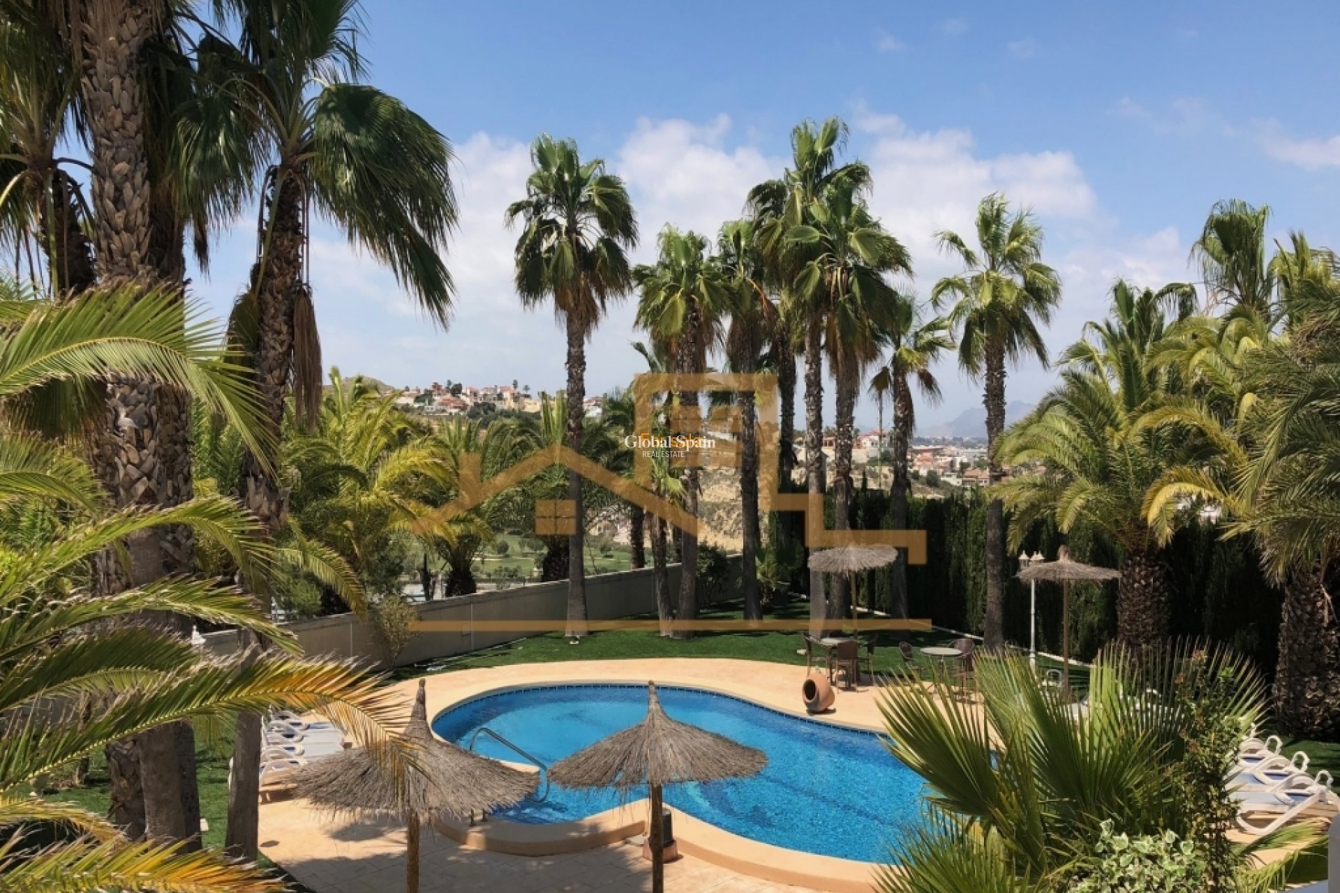 Wederverkoop - Villa -
ROJALES - La Marquesa