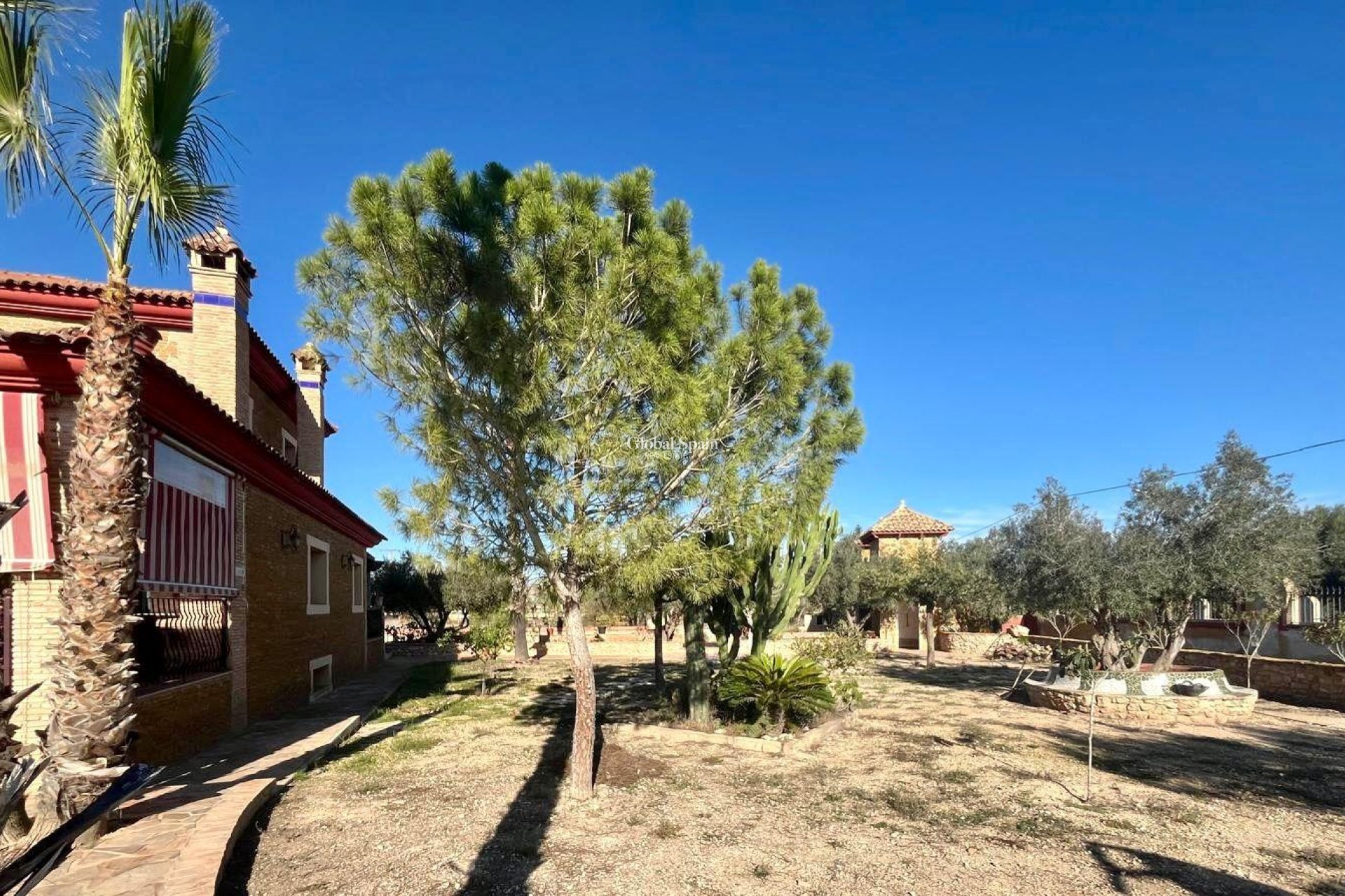 Wederverkoop - VILLA -
ROJALES - La Vega Baja