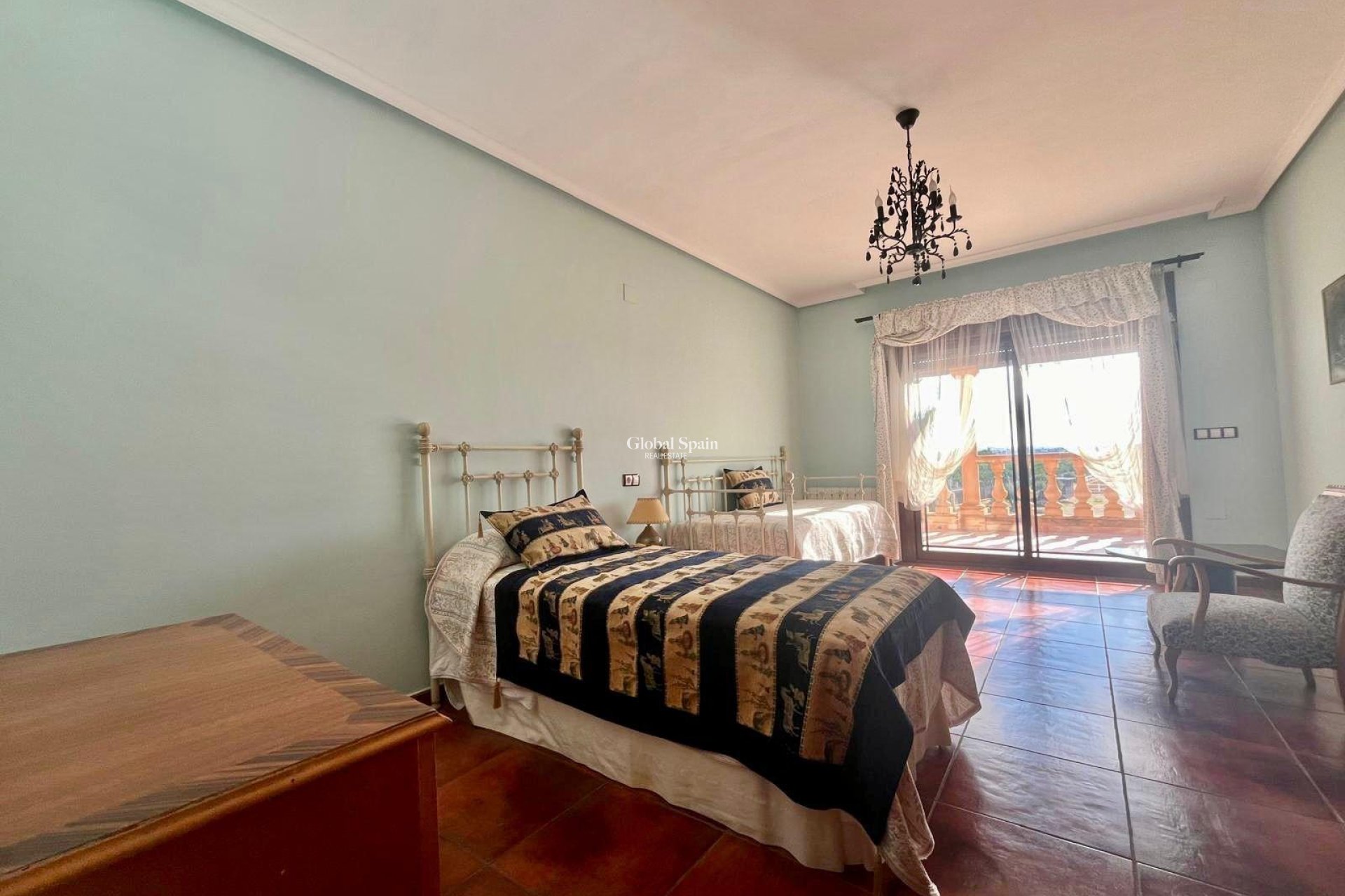 Wederverkoop - VILLA -
ROJALES - La Vega Baja