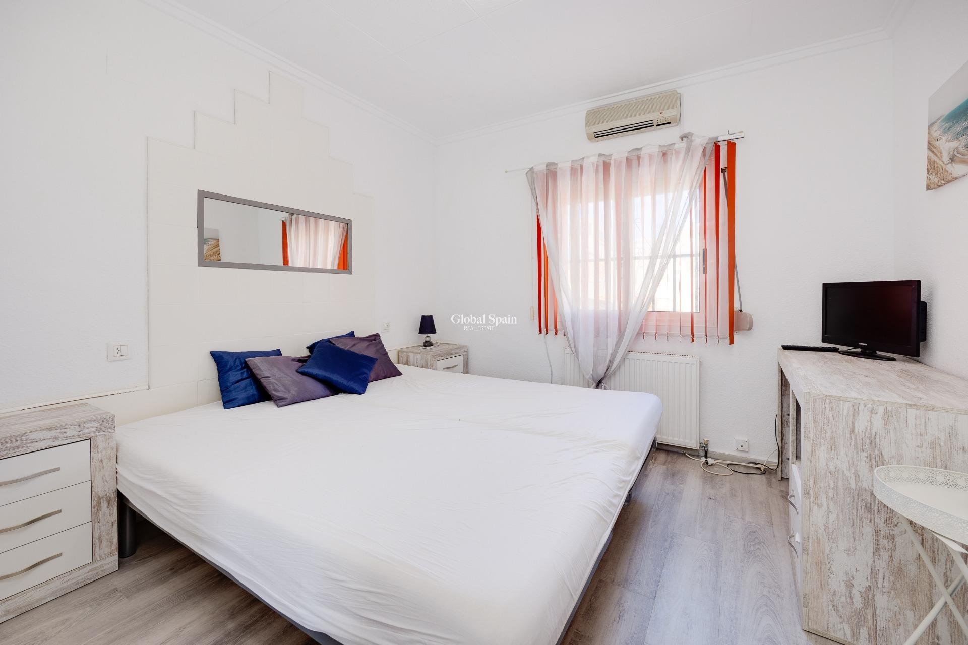 Wederverkoop - VILLA -
SAN FULGENCIO - LA MARINA