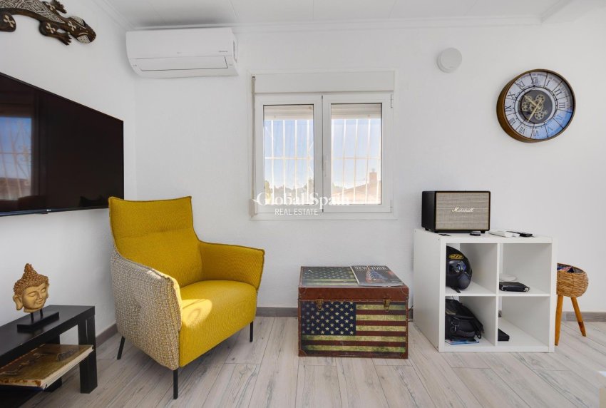 Wederverkoop - VILLA -
SAN FULGENCIO - LA MARINA