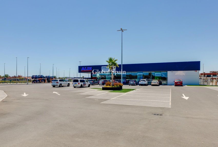 Wederverkoop - VILLA -
SAN FULGENCIO - LA MARINA