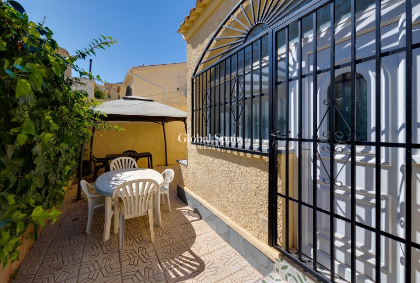 Wederverkoop - VILLA -
SAN FULGENCIO - LA MARINA