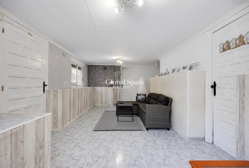 Wederverkoop - VILLA -
SAN FULGENCIO - LA MARINA